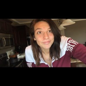 Meet your Posher, Alyssa